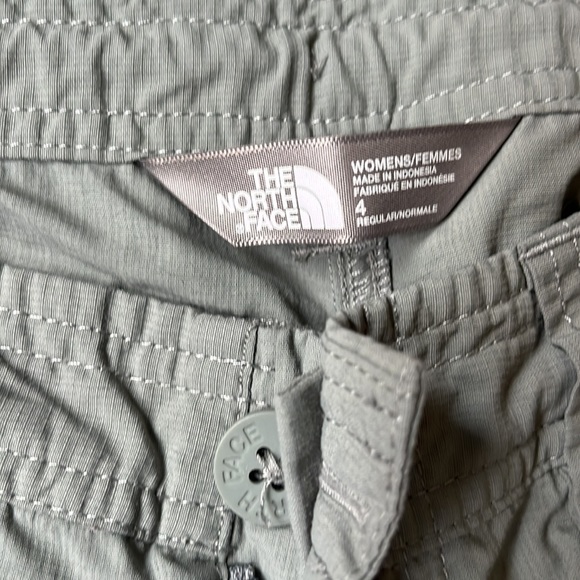 THE NORTH FACE adjustable shorts women’s size 4 - Picture 2 of 6